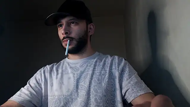 Snapshot of henryaxe chatting on October 20, 2:56 am henryaxe online show from October 20, 2:56 am