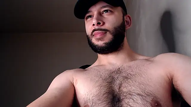 Snapshot of henryaxe chatting on November 30, 6:01 pm henryaxe online show from November 30, 6:01 pm