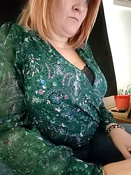 Snapshot of lady_charlyne chatting on October 1, 11:38 am lady charlyne online show from October 1, 11:38 am