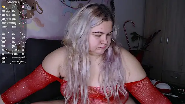 Snapshot of Freakcute_ chatting on December 16, 4:45 pm Freakcute online show from December 16, 4:45 pm