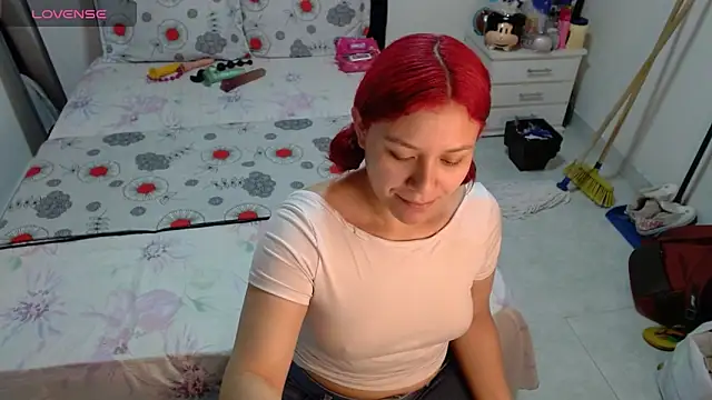 soniafuckboobs online show from April 29, 12:31 pm