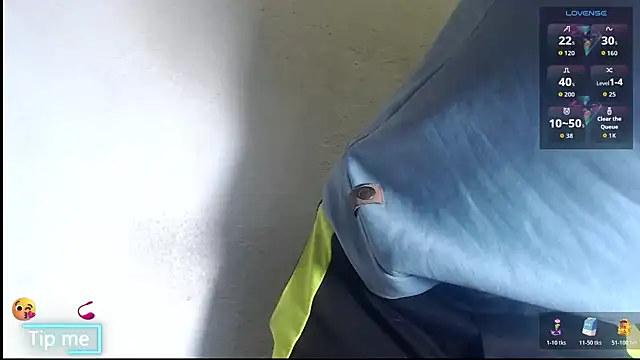 Snapshot of GrayHornyX chatting on October 24, 7:49 am GrayHornyX online show from October 24, 7:49 am