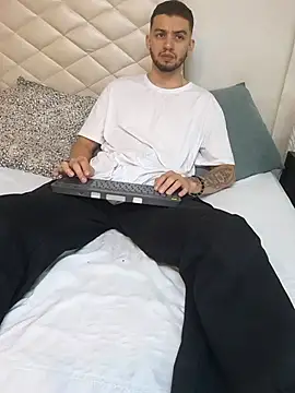 Michael magno online show from February 20, 10:54 pm