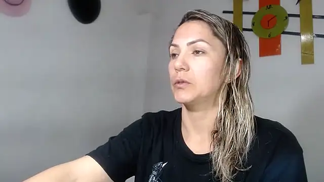 Chantal hott online show from February 6, 8:23 pm