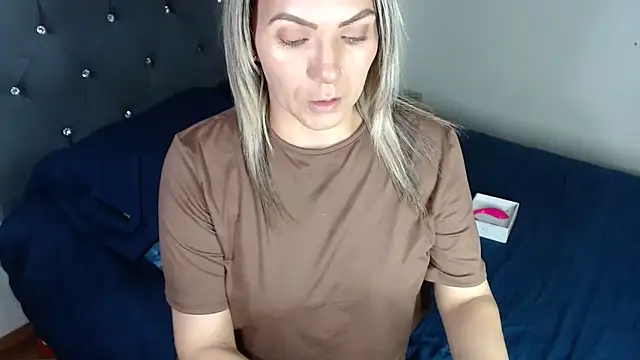 Chantal hott online show from May 3, 10:05 pm