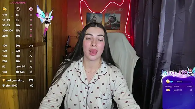 Snapshot of Fiery_Brunette_ chatting on December 22, 3:22 pm Fiery Brunette  online show from December 22, 3:22 pm