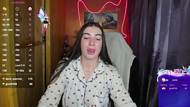 Snapshot of Fiery_Brunette_ chatting on December 31, 8:59 am Fiery Brunette  online show from December 31, 8:59 am