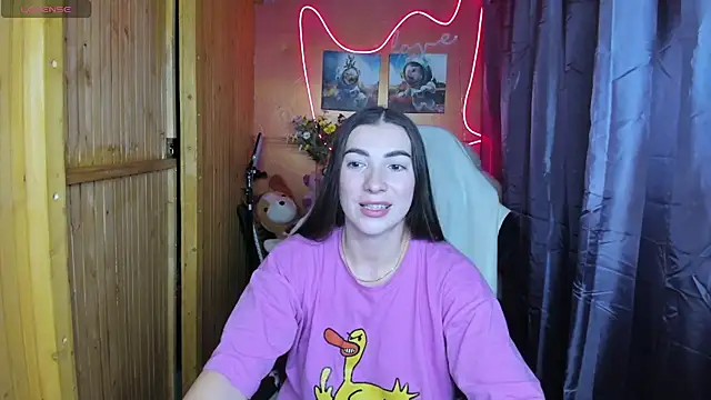 Snapshot of Fiery_Brunette_ chatting on January 4, 5:58 am Fiery Brunette  online show from January 4, 5:58 am