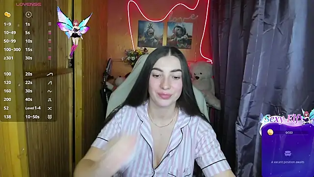 Snapshot of Fiery_Brunette_ chatting on January 7, 10:30 pm Fiery Brunette  online show from January 7, 10:30 pm