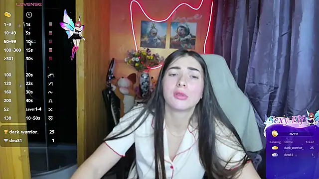 Snapshot of Fiery_Brunette_ chatting on January 11, 8:00 am Fiery Brunette  online show from January 11, 8:00 am