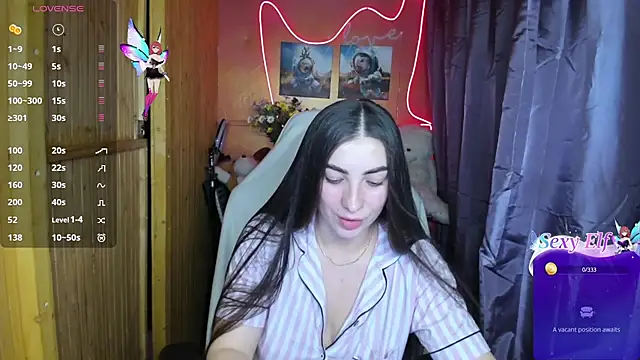 Snapshot of Fiery_Brunette_ chatting on January 12, 7:00 am Fiery Brunette  online show from January 12, 7:00 am