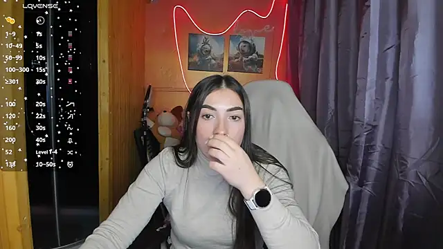 Snapshot of Fiery_Brunette_ chatting on February 27, 11:52 am Fiery Brunette  online show from February 27, 11:52 am