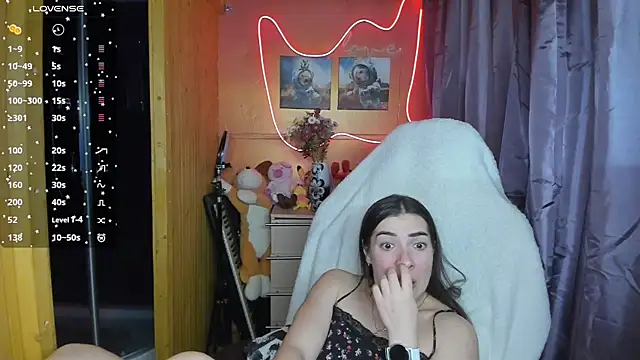 Snapshot of Fiery_Brunette_ chatting on March 15, 11:40 am Fiery Brunette  online show from March 15, 11:40 am