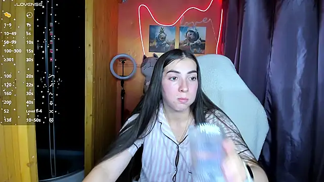 Snapshot of Fiery_Brunette_ chatting on September 15, 10:59 am Fiery Brunette  online show from September 15, 10:59 am