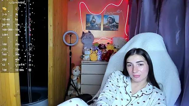 Snapshot of Fiery_Brunette_ chatting on September 21, 11:12 am Fiery Brunette  online show from September 21, 11:12 am