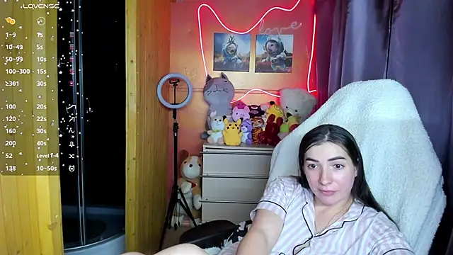 Snapshot of Fiery_Brunette_ chatting on October 7, 3:31 pm Fiery Brunette  online show from October 7, 3:31 pm