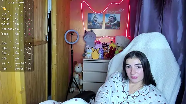 Snapshot of Fiery_Brunette_ chatting on October 8, 5:49 am Fiery Brunette  online show from October 8, 5:49 am