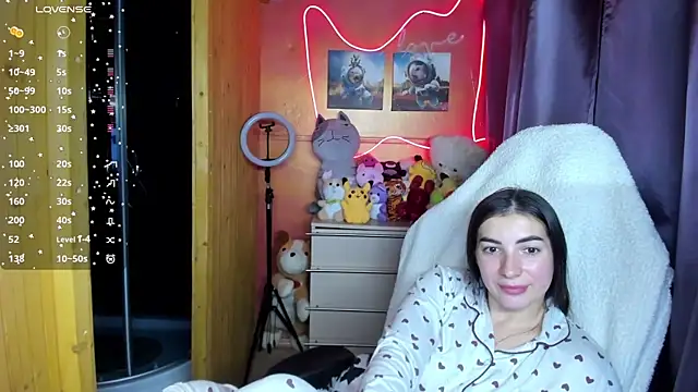 Snapshot of Fiery_Brunette_ chatting on October 8, 5:54 pm Fiery Brunette  online show from October 8, 5:54 pm