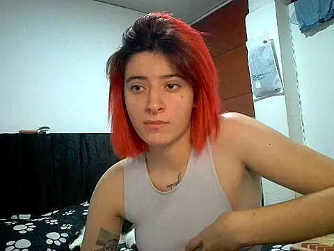Snapshot of Mia_foster1 chatting on June 17, 5:32 am Mia foster1 online show from June 17, 5:32 am