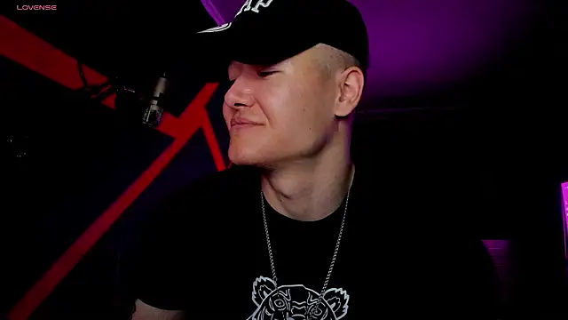 Snapshot of RODARRI chatting on September 11, 9:37 pm RODARRI online show from September 11, 9:37 pm