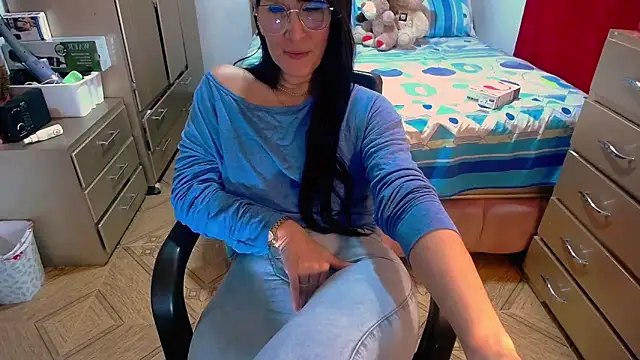 BitterMomXxx online show from February 26, 2:59 am