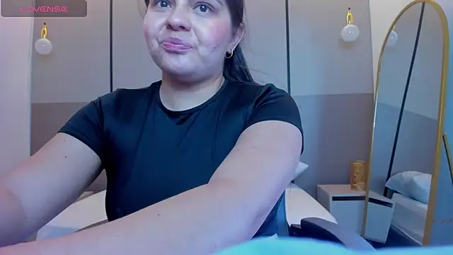 ayla13  online show from April 24, 7:27 pm