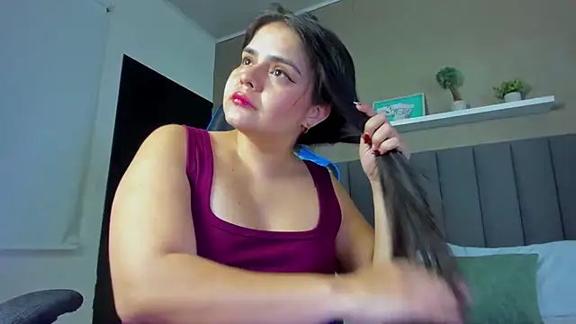 Snapshot of ayla13_ chatting on July 16, 7:42 pm ayla13 online show from July 16, 7:42 pm