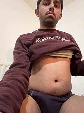 Snapshot of rhuh3991 chatting on January 1, 12:43 am rhuh3991 online show from January 1, 12:43 am