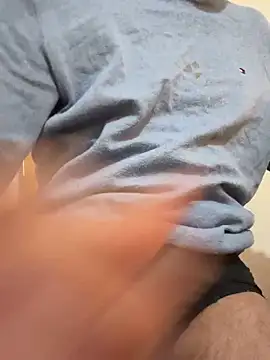 Snapshot of rhuh3991 chatting on February 1, 11:21 am rhuh3991 online show from February 1, 11:21 am