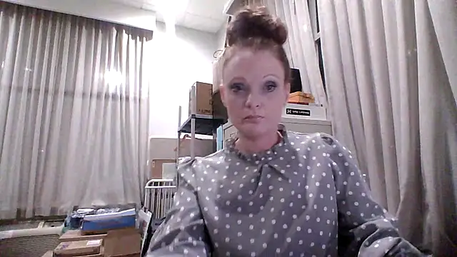 Snapshot of sexiginger22 chatting on January 13, 8:52 am sexiginger22 online show from January 13, 8:52 am