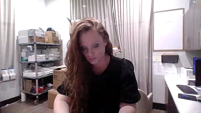 Snapshot of sexiginger22 chatting on February 10, 10:30 am sexiginger22 online show from February 10, 10:30 am