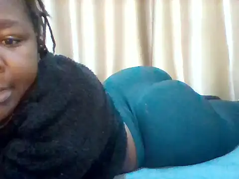 Snapshot of sexy_cutelips chatting on June 7, 7:45 am sexy cutelips online show from June 7, 7:45 am