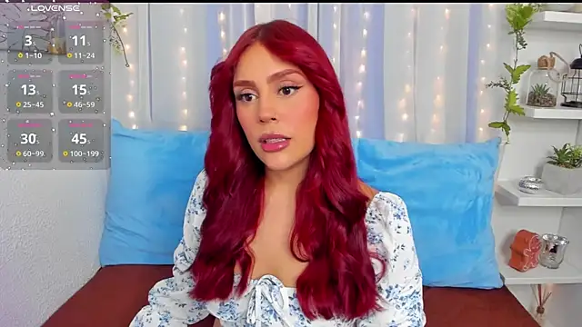 Snapshot of HazzelGray chatting on December 10, 3:12 pm HazzelGray online show from December 10, 3:12 pm