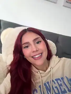 Snapshot of HazzelGray chatting on January 19, 5:49 pm HazzelGray online show from January 19, 5:49 pm