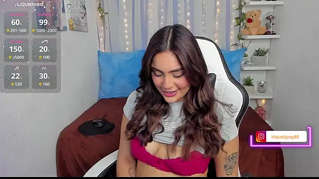 Snapshot of HazzelGray chatting on February 26, 4:14 pm HazzelGray online show from February 26, 4:14 pm