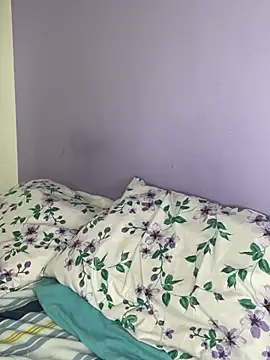 hannahb-e online show from March 18, 8:26 pm