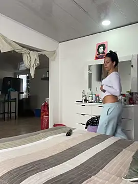 hannahb-e online show from October 20, 3:45 pm