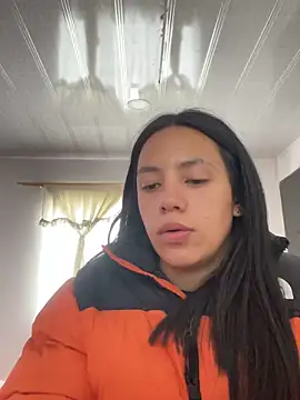 hannahb-e online show from February 15, 4:58 pm