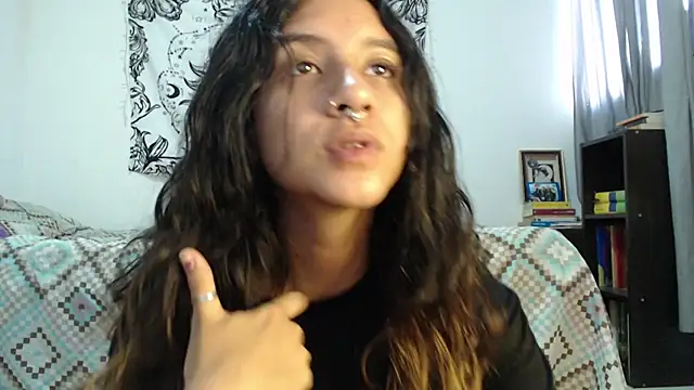 Snapshot of AlinaWoolf_ chatting on December 10, 1:44 pm AlinaWoolf  online show from December 10, 1:44 pm