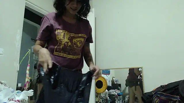 AlinaWoolf  online show from May 25, 2:17 am