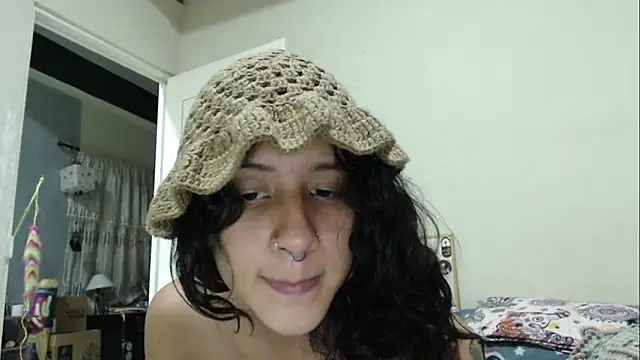 AlinaWoolf  online show from June 4, 6:19 am