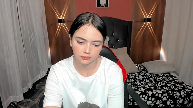 Snapshot of Sarah_angell chatting on March 21, 7:02 pm Sarah angell online show from March 21, 7:02 pm
