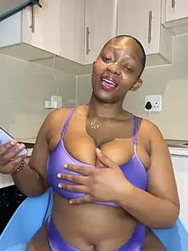 Snapshot of Jazmine-Blue chatting on July 9, 8:35 pm Jazmine-Blue online show from July 9, 8:35 pm