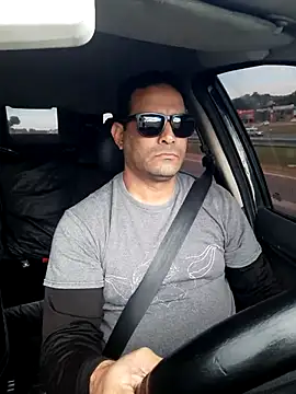 Snapshot of hecwil8 chatting on October 29, 11:23 am hecwil8 online show from October 29, 11:23 am