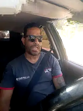 Snapshot of hecwil8 chatting on December 3, 1:20 pm hecwil8 online show from December 3, 1:20 pm