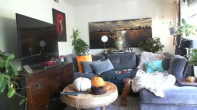 CeceilaMoon online show from November 5, 4:51 pm