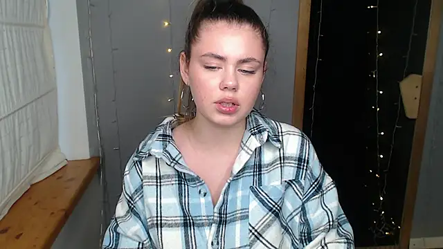 Snapshot of IsabellaBler chatting on December 8, 9:57 am IsabellaBler online show from December 8, 9:57 am