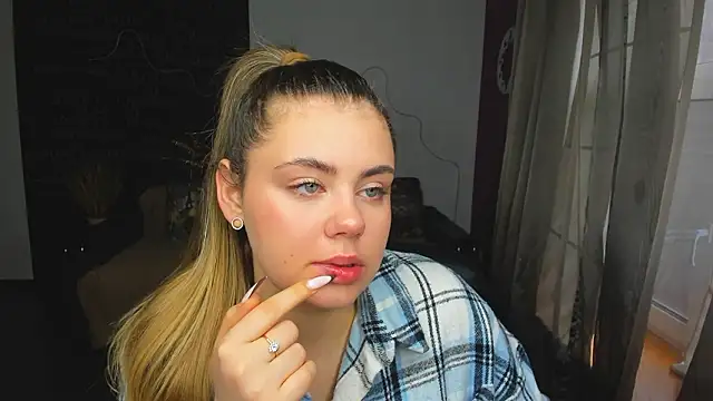 IsabellaBler online show from March 4, 6:41 am