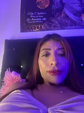 Snapshot of canela_10 chatting on February 21, 2:23 am canela 10 online show from February 21, 2:23 am