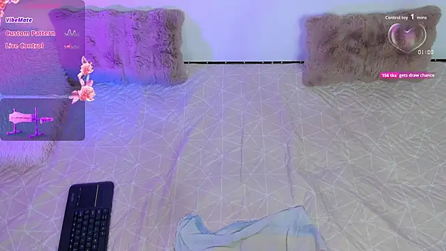 Snapshot of pauline_golden1 chatting on October 25, 3:14 am pauline golden1 online show from October 25, 3:14 am